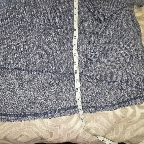 Deletta Anthropologie size XS Blue  Cold Shoulder Round‎ Neck Stretch Knit Top - Picture 9 of 11